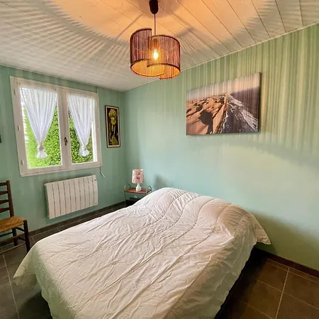 Maison De Pays Proche Avec Terrasse, 2 Chambres, Wifi, Quartier Calme - Fr-1-231-318 Holiday home *